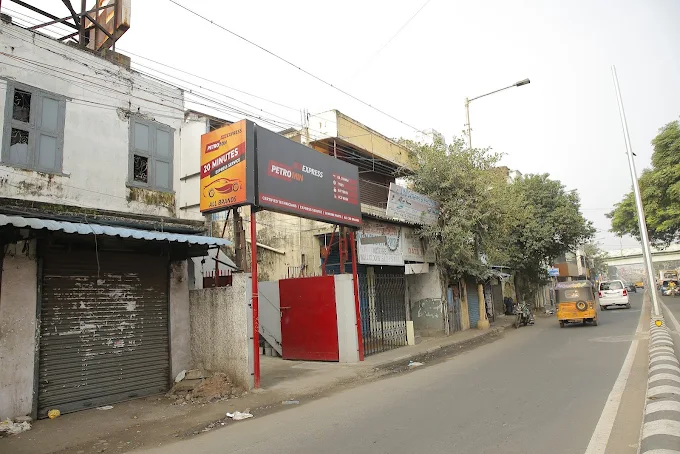 An overview of a service centre belonging to Petromin Express in T-Nagar Chennai.